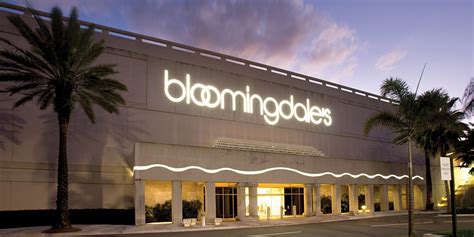  Bloomingdale's Mystery - Intryga miłosna w kuluarach luksusowych sklepów